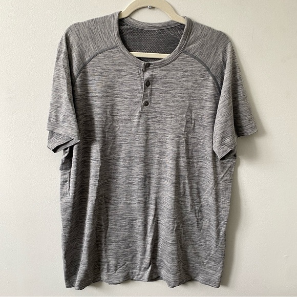 lululemon athletica Other - LULULEMON Men's Metal Vent Tech Short Sleeve Henley Slate White XL